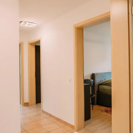 Luxury - Therme Ed - Messe Muc - Parken - Wlan Apartman