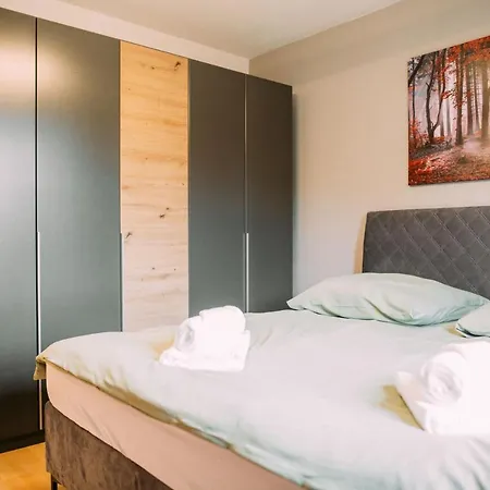 Luxury - Therme Ed - Messe Muc - Parken - Wlan Apartment