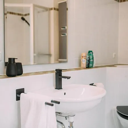 Apartment Luxury - Therme Ed - Messe Muc - Parken - Wlan *